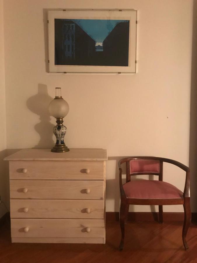 La Casa Del Melograno Appartement Alba  Buitenkant foto