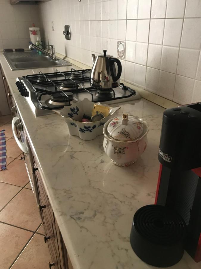 La Casa Del Melograno Appartement Alba  Buitenkant foto